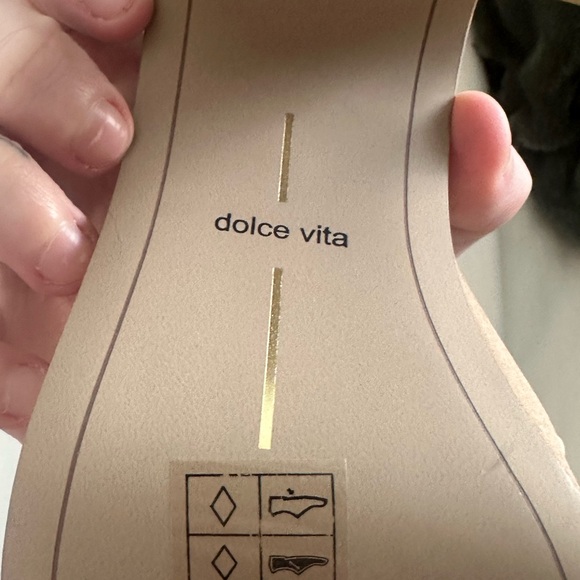 Dolce Vita Cream and Tan Platform Sandals - Picture 6 of 8